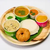 Mini Tiffin (Vip+rava Kesari)